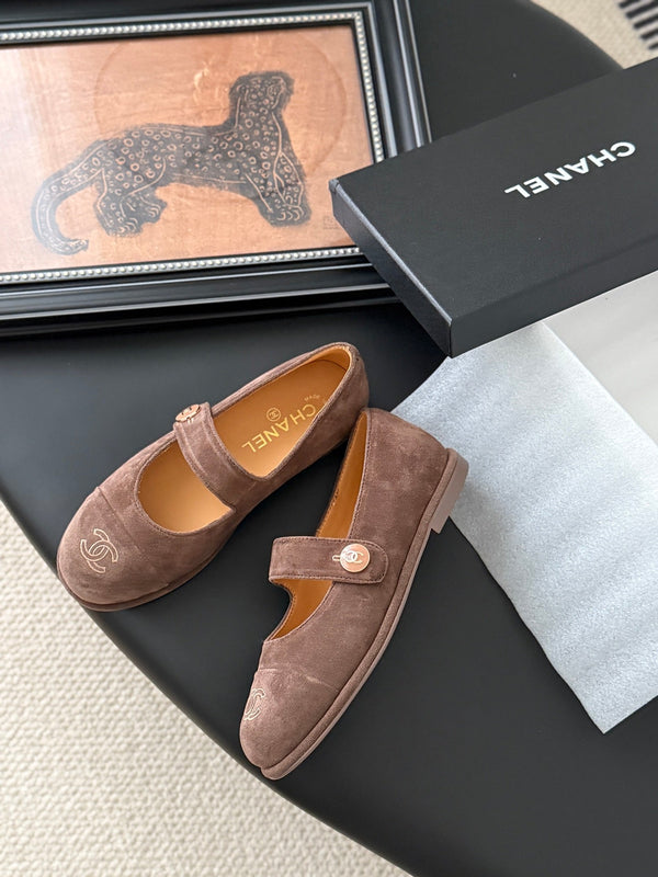 CC 25K Mary Jane Flats Brown Suede 458761