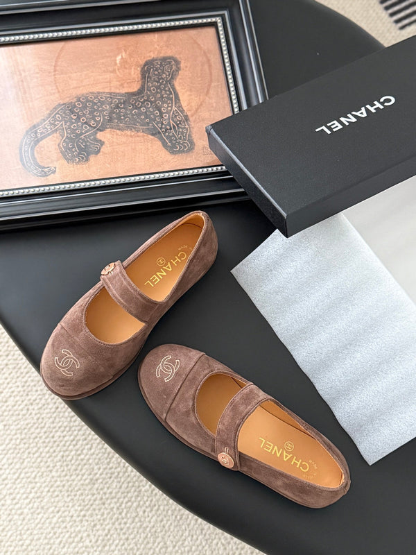 CC 25K Mary Jane Flats Brown Suede 458761