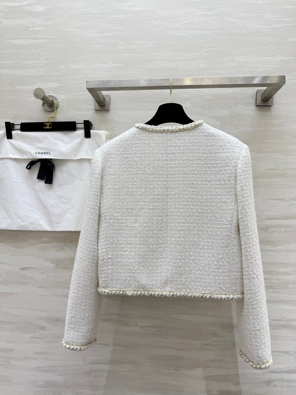 CC 25A Classic Round Neckline Short Jacket White Tweed
