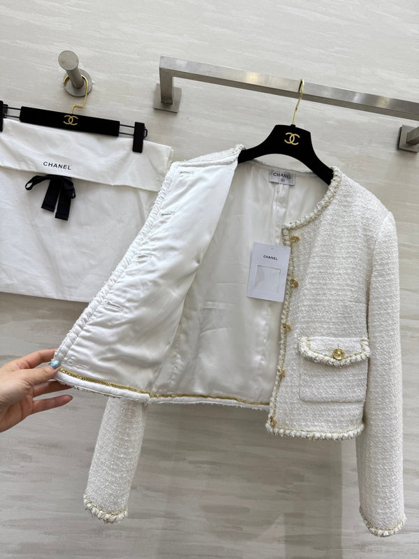 CC 25A Classic Round Neckline Short Jacket White Tweed