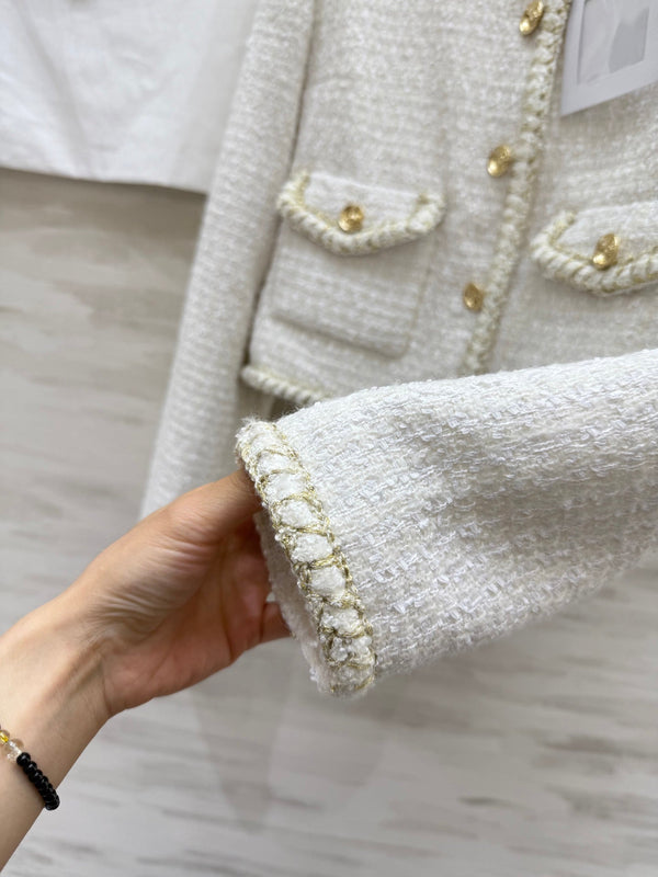 CC 25A Classic Round Neckline Short Jacket White Tweed