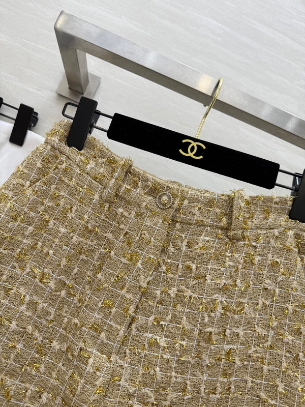CC 25 Wool Gold Yarn Tweed Suit