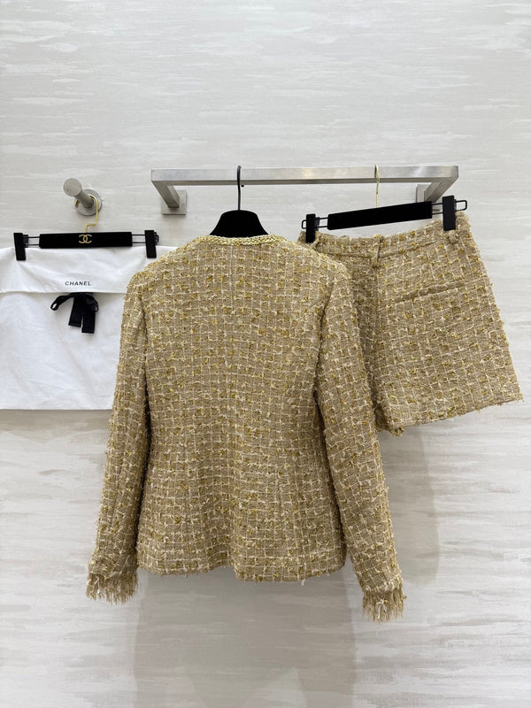 CC 25 Wool Gold Yarn Tweed Suit