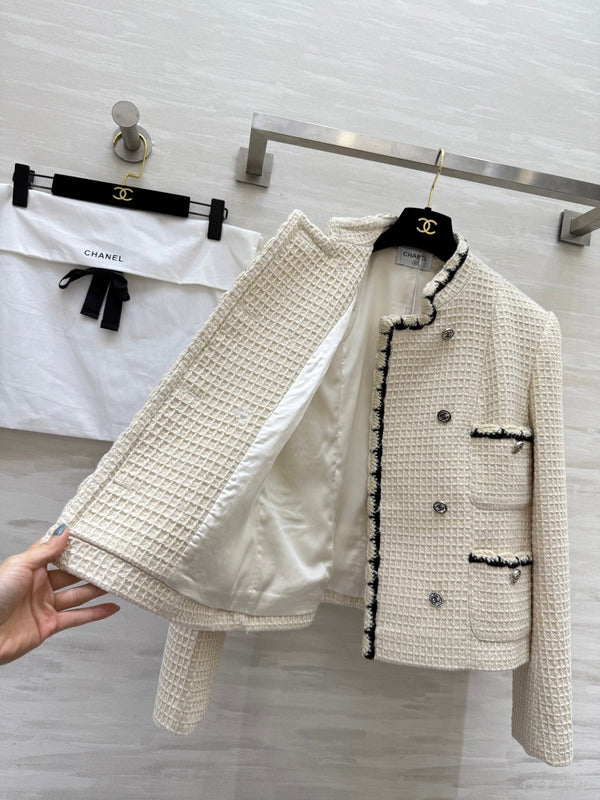 CC 25 Salzburg Wool Soft Tweed Braided White Jacket