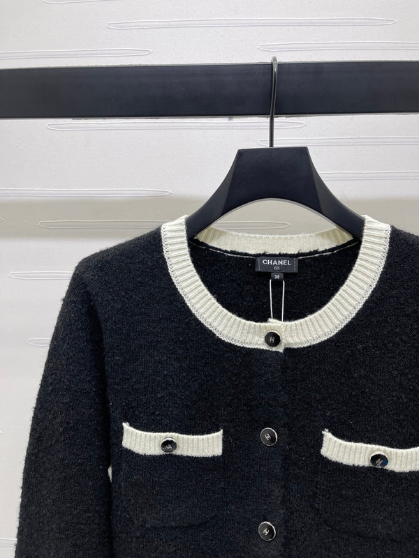 CC 25 Two-Tone Pocket Knit Cardigan Black Wool