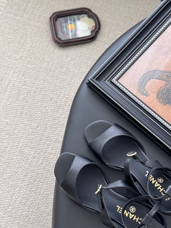 CC 25B Mary Janes 55mm High Heel Black Sheepskin