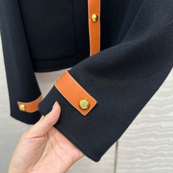 Cappotto in cashmere nero con bottoni dorati CE Arc De Triomphe