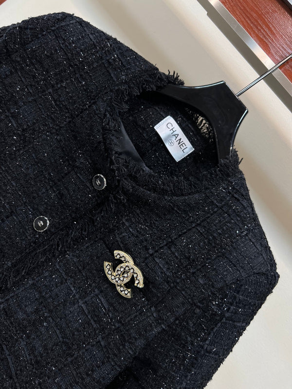 CC 25 Tweed Short Fringed Black Jacket 304699