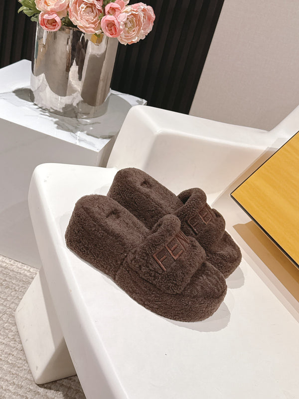 Fendi F013 2025ss Fluffy Slippers Chocolate Brown Lambswool 467199