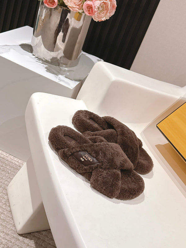 Fendi F013 2025ss Fluffy Slippers Chocolate Brown Lambswool 467193