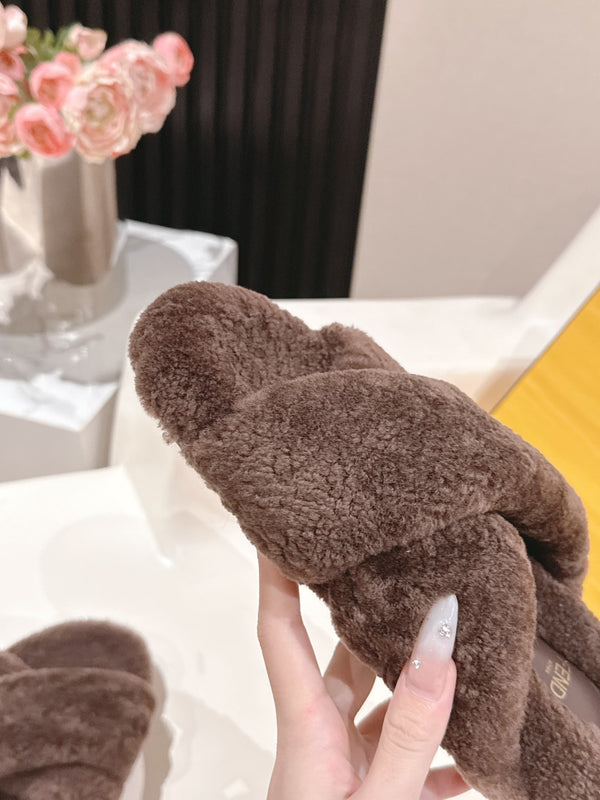 Fendi F013 2025ss Fluffy Slippers Chocolate Brown Lambswool 467193