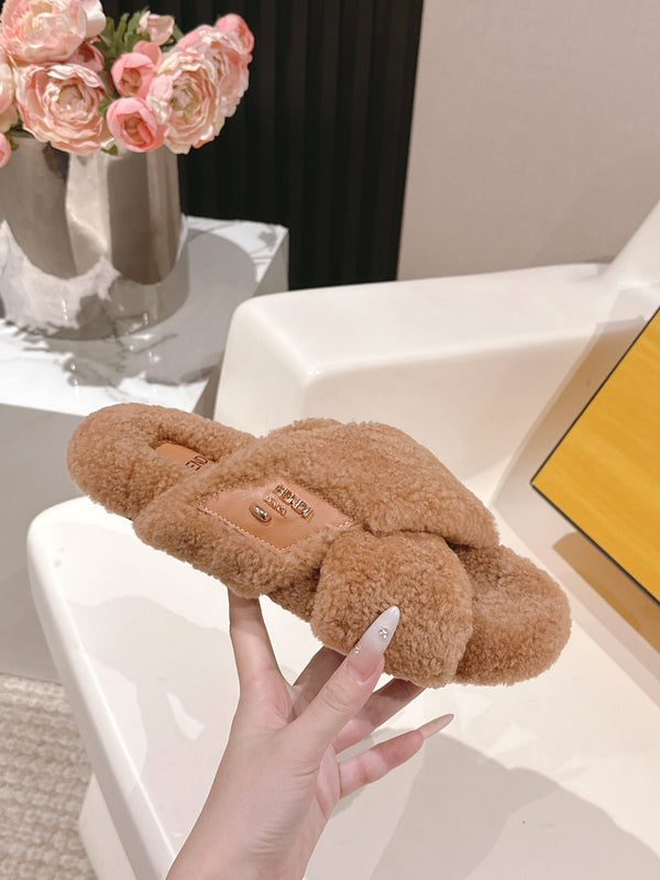 Fendi F013 2025ss Fluffy Slippers Light Brown Lambswool 467191