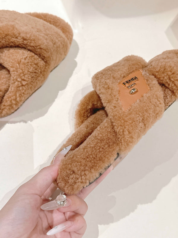 Fendi F013 2025ss Fluffy Slippers Light Brown Lambswool 467191