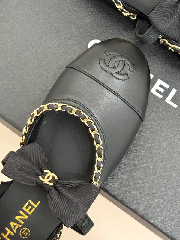 CC 25P Hollow Chain Bow Mary Janes Black Cowhide 473299