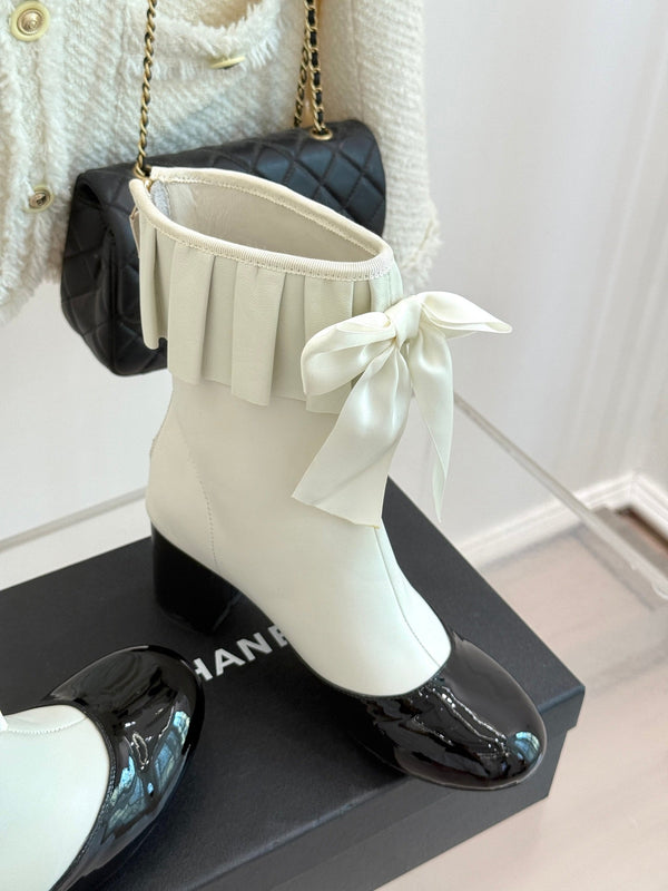 CC 25A Pleated-Collar Bow-Tie Stretch Ankle Boots White Lambskin 473356