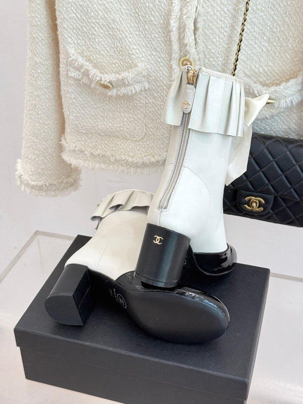 CC 25A Pleated-Collar Bow-Tie Stretch Ankle Boots White Lambskin 473356