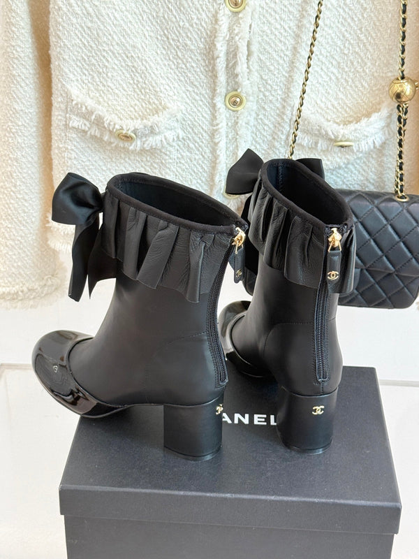 CC 25A Pleated-Collar Bow-Tie Stretch Ankle Boots Black Lambskin 473355