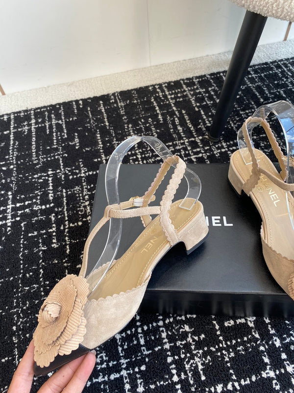 CC 25C Camellia Mid-Back Sandals Beige Suede With Flower 473435