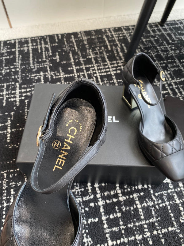 CC 25SS Diamond-Patterned Block-Heeled Mary Janes Black Sheepskin 473433