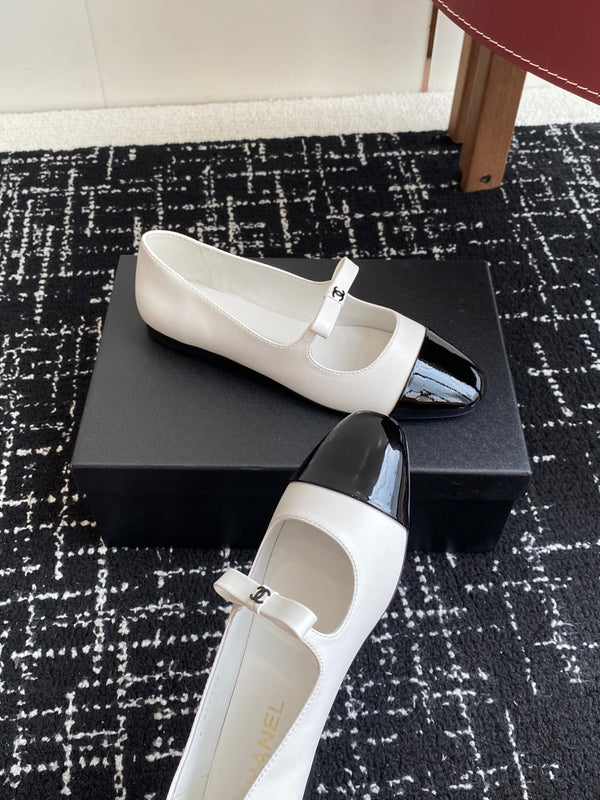 CC 25SS Mary Jane Ballerinas White Lambskin 473422