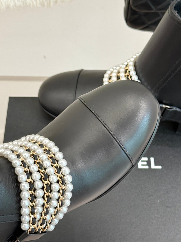 CC Classic Pearl Chain Colorblock Block Heel Ankle Boots Black Lambskin 473319