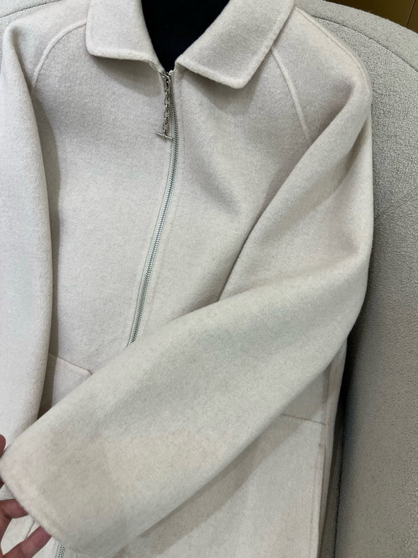 HM 25 Classic Pig-Nose Floral Coat White Cashmere 305175