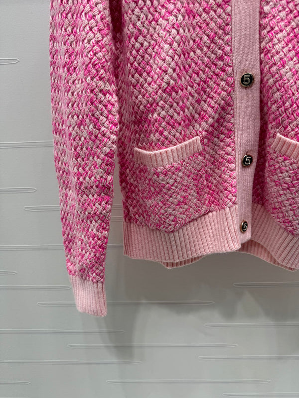 CC 25 Contrast Color V-Neck Cardigan 5 Brooch Pink Wool 305405