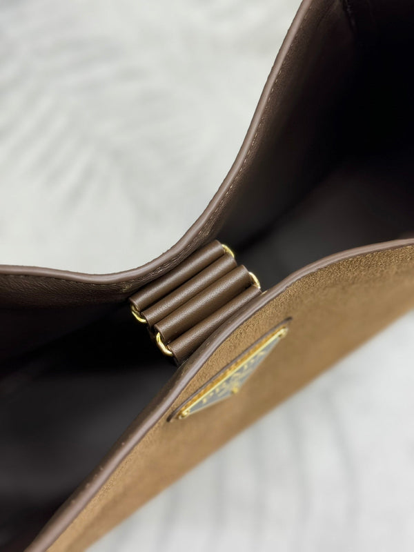 Pra Cleo 1BC181 Nubuck Bag 40cm Brown Suede 267549