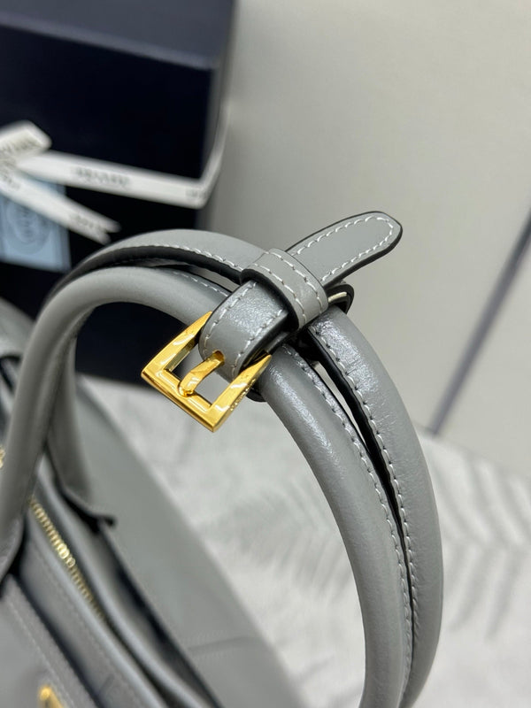 Pra Lux Soft Waxed Leather 1BA439 Extra Large 42cm Handbag Gray 267477