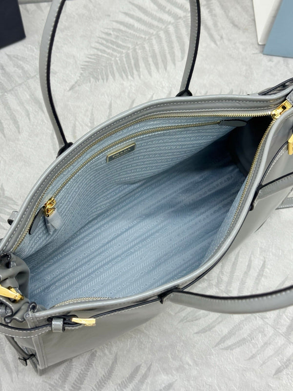 Pra Lux Soft Waxed Leather 1BA439 Extra Large 42cm Handbag Gray 267477