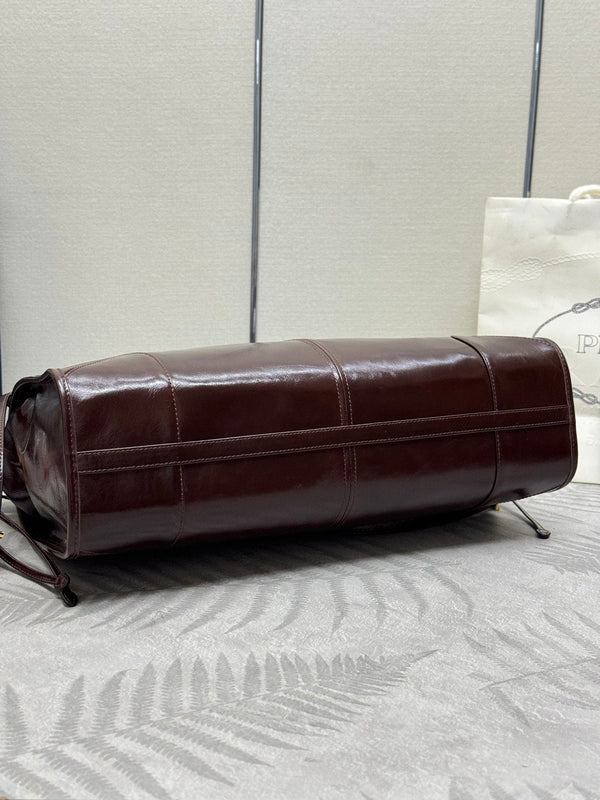 Pra Lux Soft Waxed Leather 1BA439 Extra Large 42cm Handbag Burgundy 267459