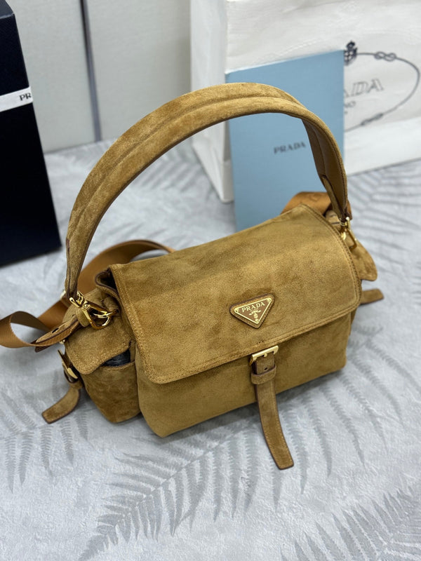 Pra Messenger Bag 30cm Cinnamon Suede 267417