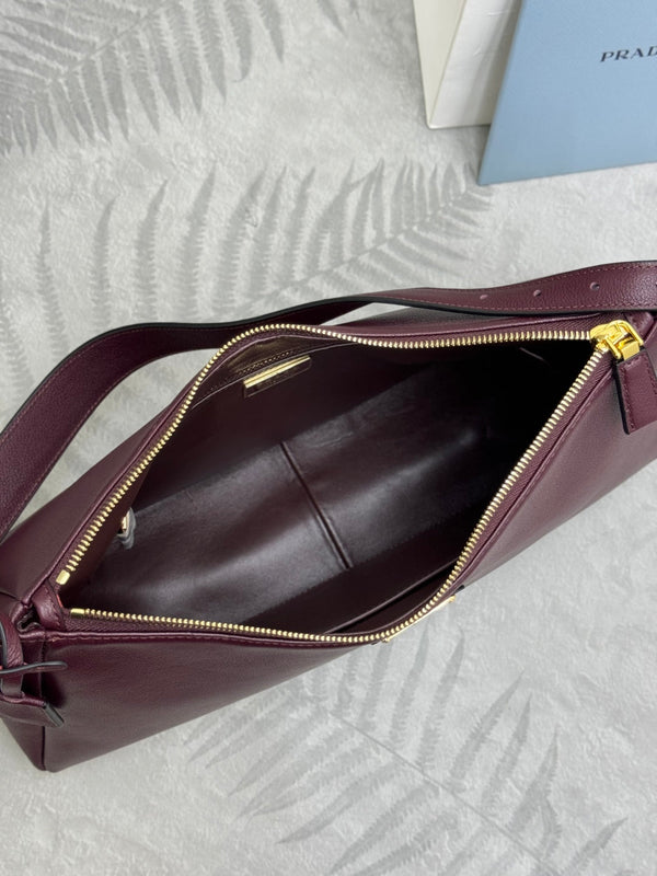 Pra Aimee Underarm Hobo Bag 39cm Burgundy Cowhide 267275