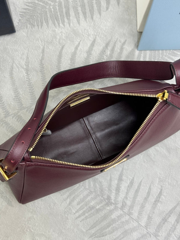 Pra Aimee Underarm Hobo Bag 31cm Burgundy Cowhide 267274