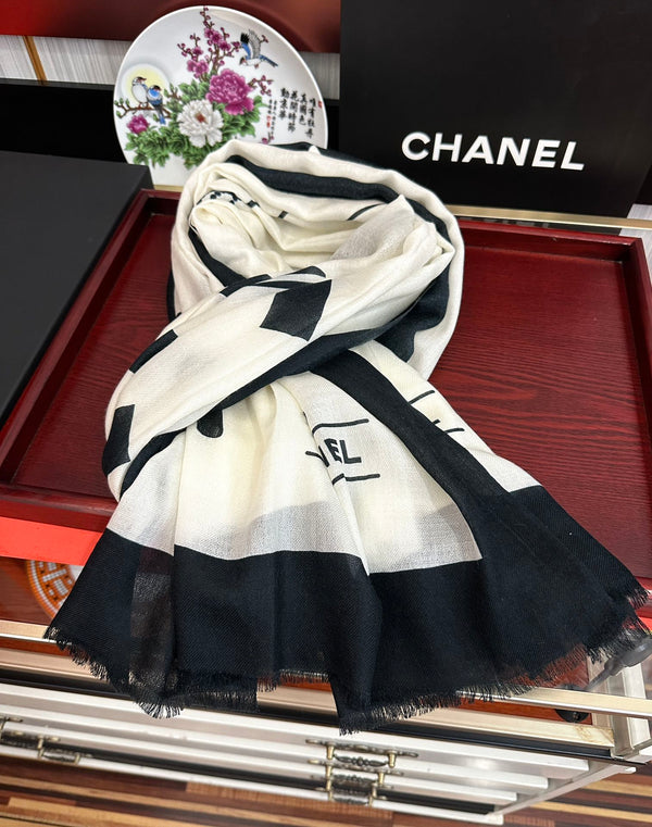 CC 25 Coco Scarf 100cm White Cashmere 825617