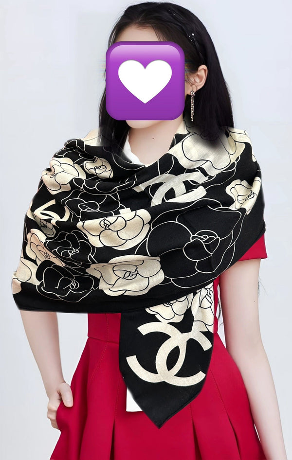 CC 25 Scarf 140cm Black and White Silk Cashmere 825604