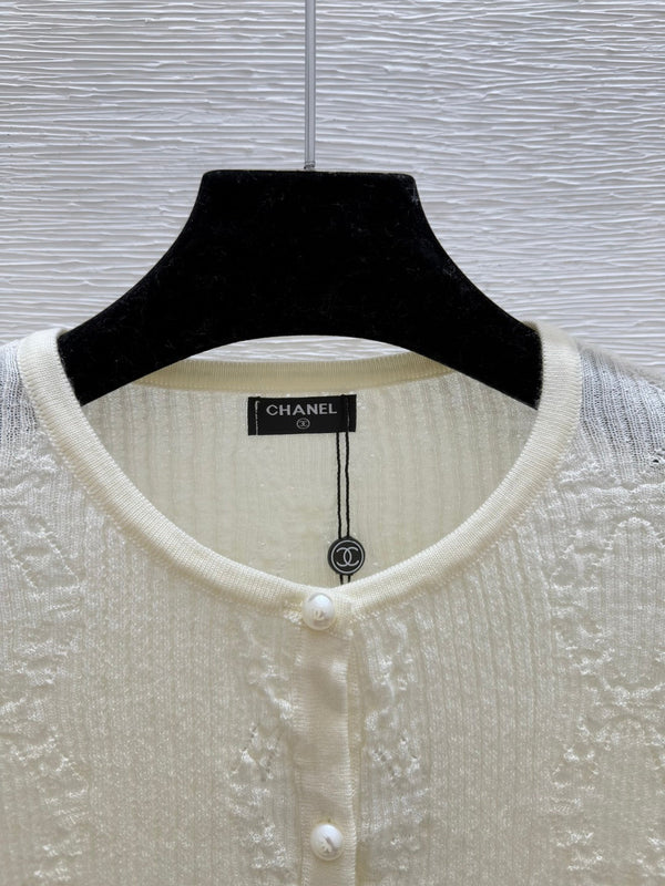 CC 25 Hollow Crew Neck Knit Long Sleeve Cardigan Wool