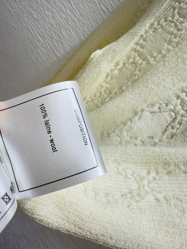 CC 25 Crew Neck Knit Long Sleeve Sweater Wool