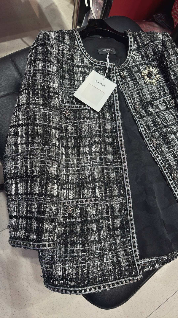 CC Mid-Length Coat with Three-Quarter Ssleeves Black Premium Fabrics