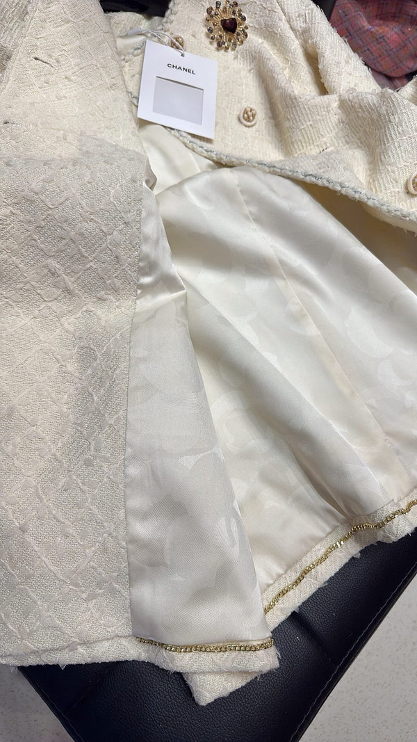 CC 25 Medium Length Coat White Cotton