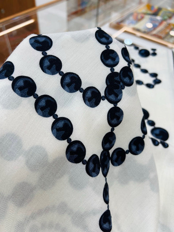 CC Double-Sided Velvet Square Scarf 140cm White Cashmere 828703