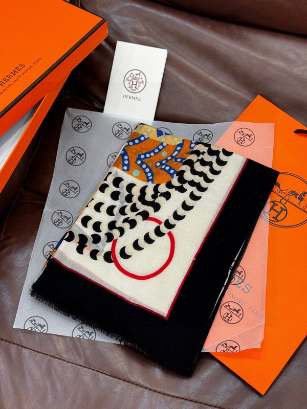 HM Saddle Long Scarf 200cm Black Cashmere 828665