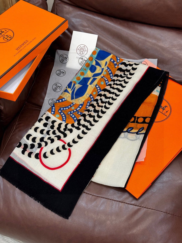 HM Saddle Long Scarf 200cm Black Cashmere 828665