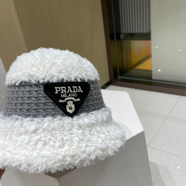 PRA 25 PLUSH KNITTED HAT GRAY AND WHITE 824814