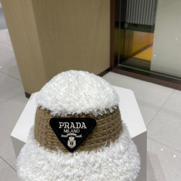 PRA 25 PLUSH KNITTED HAT BROWN AND WHITE 824815