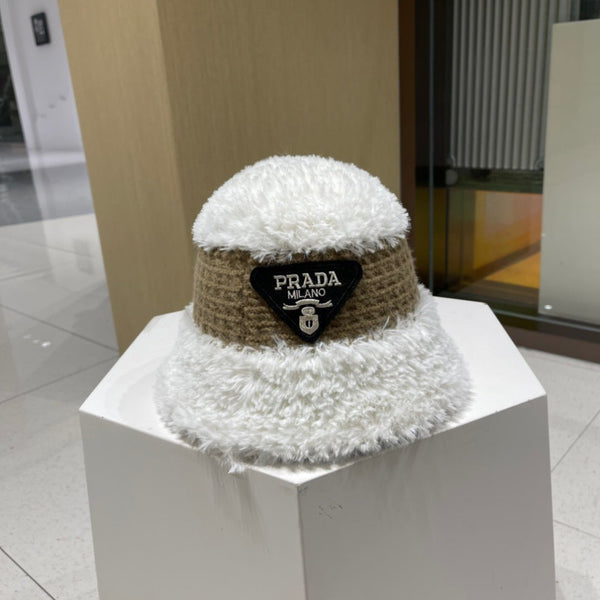 PRA 25 PLUSH KNITTED HAT BROWN AND WHITE 824815