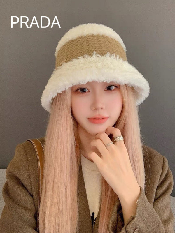 PRA 25 PLUSH KNITTED HAT BROWN AND WHITE 824815