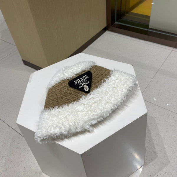 PRA 25 PLUSH KNITTED HAT BROWN AND WHITE 824815