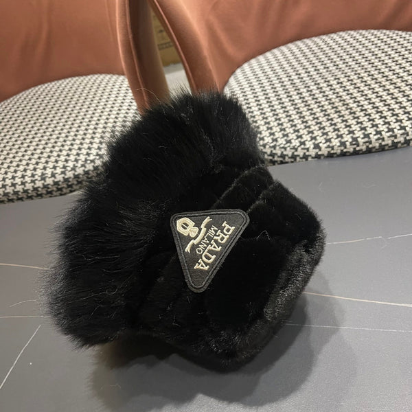 PRA 25 PLUSH BUCKET HAT 829807