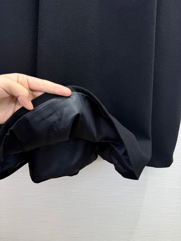 CD 25SS Ruffled V-neck Dress Black Wool 306508